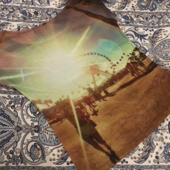 T-shirt - Picture 2 of 4